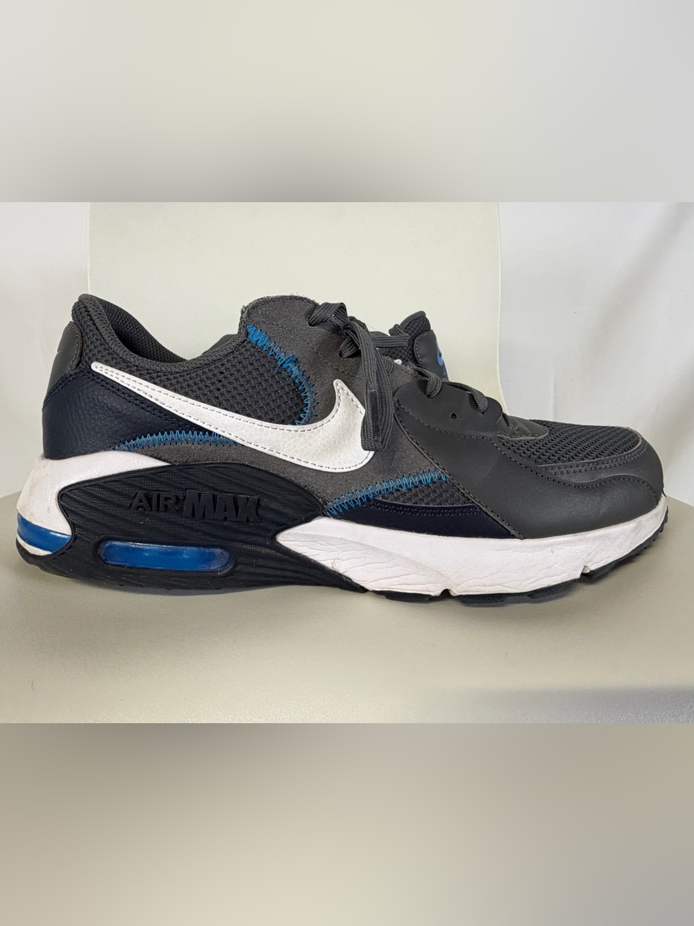 Nike Air Max Excee size 11 like new